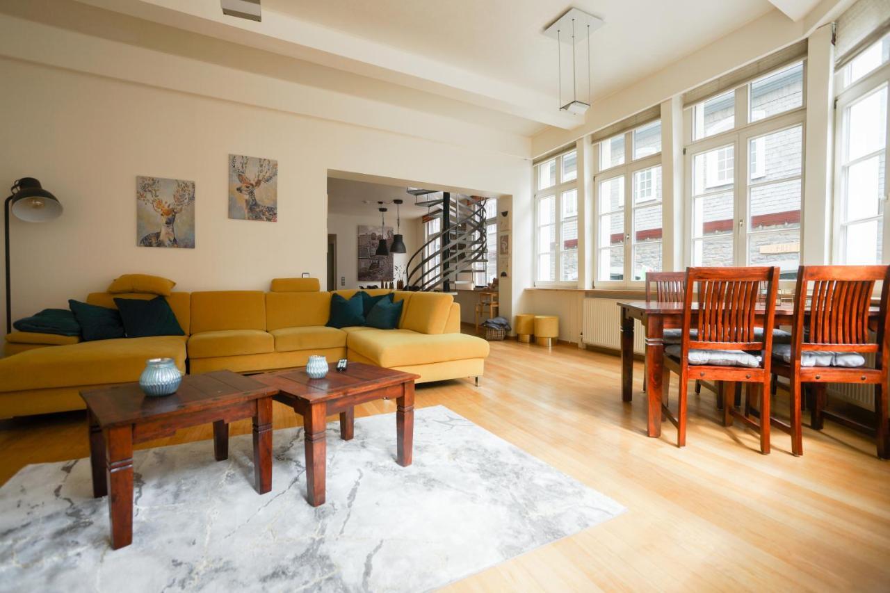 Loft13 Traumhafte Wohnung Mit Terrasse Fuer 8 Gaeste Monschau Esterno foto