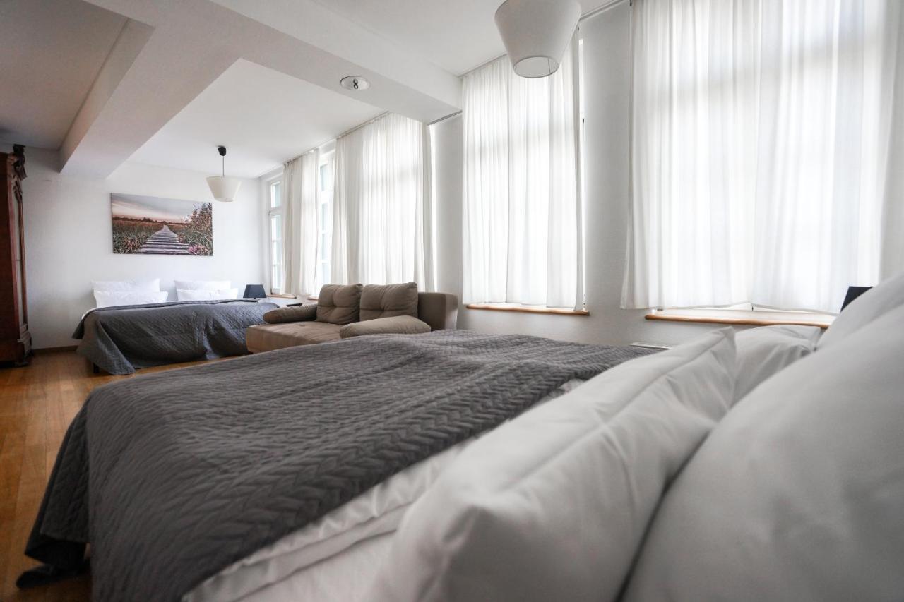 Loft13 Traumhafte Wohnung Mit Terrasse Fuer 8 Gaeste Monschau Esterno foto
