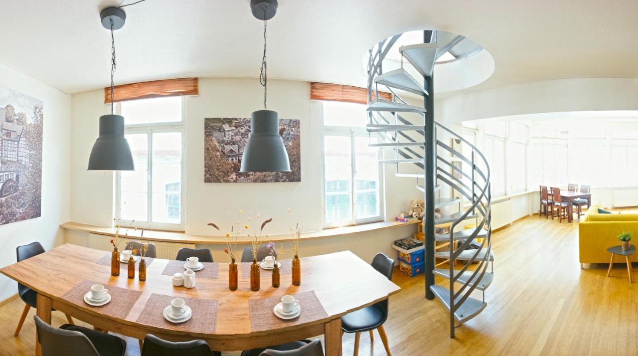 Loft13 Traumhafte Wohnung Mit Terrasse Fuer 8 Gaeste Monschau Esterno foto